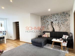 Prodej obchodního prostoru, Hustopeče, Dukelské nám., 185 m2