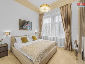 Pronájem bytu 2+kk, Praha - Staré Město, Pařížská, 70 m2