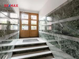Pronájem bytu 1+kk, Praha - Střešovice, Za Hládkovem, 22 m2