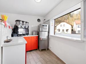 Prodej restaurace, Český Šternberk, 480 m2