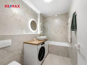 Pronájem bytu 2+kk, Praha - Vysočany, Pod Harfou, 50 m2