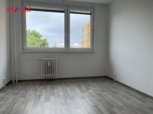Prodej bytu 3+1, Praha - Řepy, Španielova, 77 m2