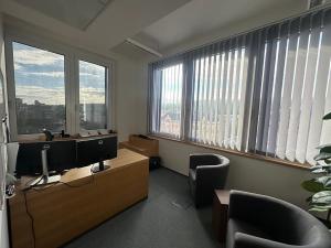 Pronájem kanceláře, Praha - Karlín, Pobřežní, 460 m2