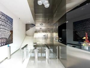 Pronájem kanceláře, Praha - Karlín, Pobřežní, 460 m2