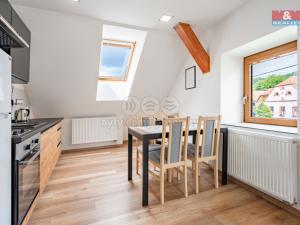 Pronájem atypického bytu, Hoštice, 60 m2