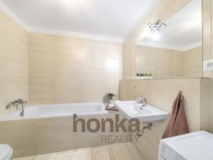 Prodej bytu 2+kk, Praha - Vysočany, Strnadových, 65 m2