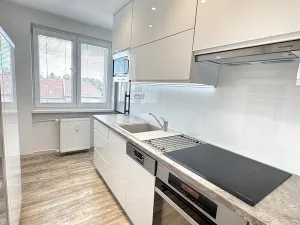 Prodej bytu 3+1, Kladno, Jarosl. Kociána, 56 m2