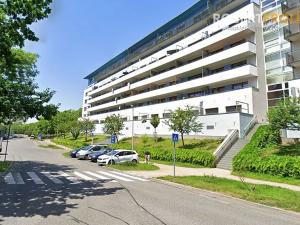Pronájem garážového stání, Praha - Vokovice, Irská, 11 m2