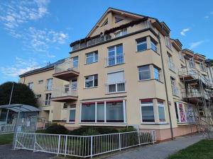 Pronájem garážového stání, Praha - Suchdol, Internacionální, 15 m2