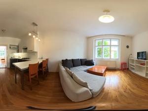 Pronájem bytu 2+kk, Praha - Košíře, Pod Kavalírkou, 55 m2