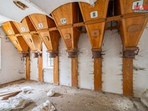 Prodej obchodního prostoru, Klatovy - Beňovy, 934 m2