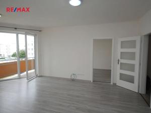Pronájem bytu 2+kk, Velký Osek, U hřiště, 58 m2