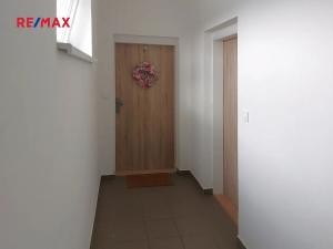 Pronájem bytu 2+kk, Velký Osek, U hřiště, 58 m2