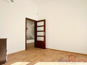 Pronájem obchodního prostoru, Karlovy Vary, Foersterova, 51 m2