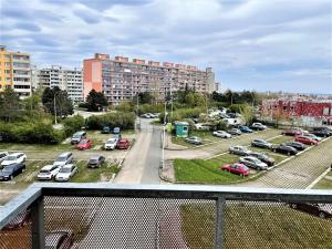 Pronájem bytu 1+kk, Praha - Stodůlky, Holýšovská, 32 m2