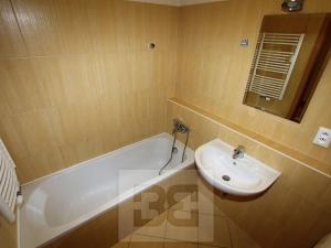 Pronájem bytu 1+kk, Praha - Košíře, Pod Kavalírkou, 45 m2