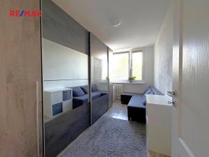 Prodej bytu 3+1, Praha - Újezd nad Lesy, Žárovická, 63 m2