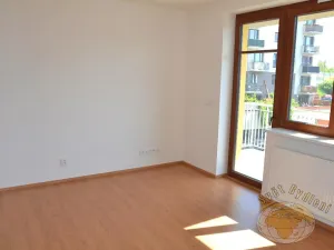 Pronájem bytu 1+kk, Praha - Hostivař, Fojtova, 33 m2