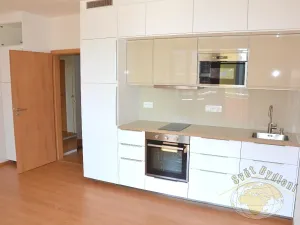Pronájem bytu 1+kk, Praha - Hostivař, Fojtova, 33 m2
