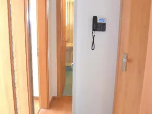 Pronájem bytu 1+kk, Praha - Hostivař, Fojtova, 33 m2