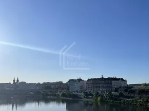 Pronájem bytu 2+1, Praha - Holešovice, Bubenské nábřeží, 73 m2