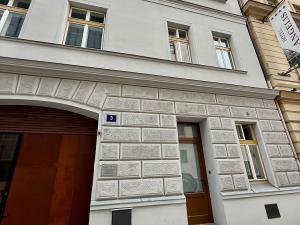 Pronájem bytu 2+1, Praha - Smíchov, Pivovarská, 58 m2