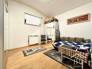 Pronájem bytu 2+kk, Praha - Košíře, Mahenova, 37 m2