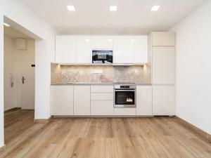 Pronájem bytu 2+kk, Ostrava, Ludvíka Podéště, 37 m2