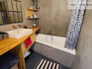 Pronájem bytu 1+kk, Jihlava, Palackého, 35 m2
