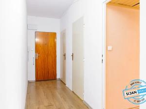 Prodej bytu 2+1, Opava, Holasická, 59 m2