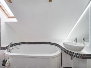 Prodej rodinného domu, Libice nad Cidlinou, Školní, 171 m2