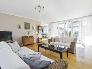 Prodej rodinného domu, Kamenice, Kruhová, 355 m2
