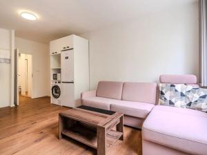 Pronájem bytu 1+kk, Praha - Modřany, Semická, 29 m2