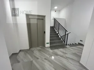 Prodej bytu 1+kk, Karlovy Vary, 72 m2