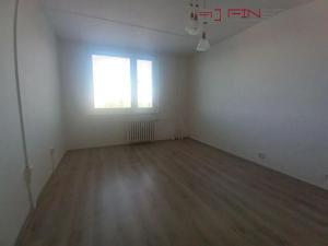 Pronájem bytu 2+kk, Kladno, Mládežnická, 45 m2