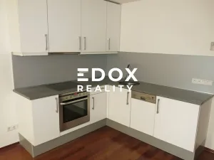 Pronájem bytu 2+kk, Praha - Vysočany, Podnádražní, 60 m2