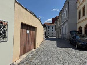 Pronájem garáže, Kroměříž, Tylova, 19 m2