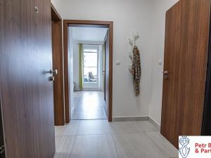 Pronájem bytu 2+kk, Praha - Stodůlky, náměstí Junkových, 49 m2