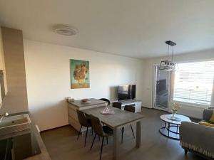 Pronájem bytu 2+kk, Praha - Vysočany, Pechmanových, 55 m2