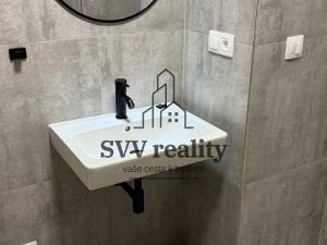 Prodej bytu 1+1, Praha - Smíchov, Holubova, 45 m2