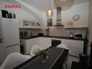 Prodej bytu 2+kk, Kutná Hora, náměstí Národního odboje, 65 m2