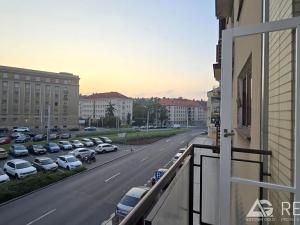 Pronájem bytu 1+kk, Praha - Bubeneč, Terronská, 45 m2