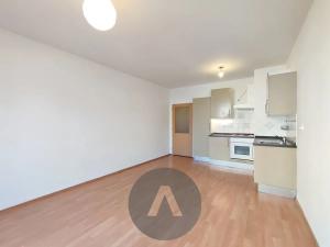Pronájem bytu 1+kk, Brno, Zderadova, 28 m2