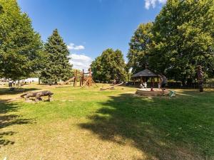 Prodej vícegeneračního domu, Kamýk nad Vltavou, 320 m2