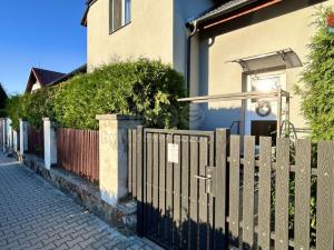 Pronájem obchodního prostoru, Sadská, Prokopova, 24 m2