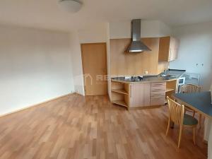 Pronájem bytu 1+kk, Praha - Střížkov, Varnsdorfská, 36 m2