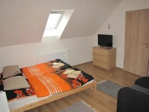 Pronájem bytu 1+kk, Praha, Formanská, 25 m2