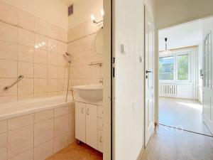 Pronájem bytu 3+1, Praha - Záběhlice, Slunečnicová, 60 m2