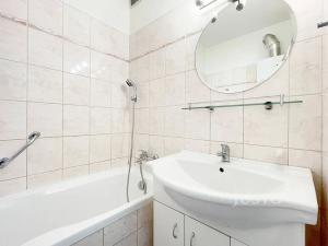Pronájem bytu 3+1, Praha - Záběhlice, Slunečnicová, 60 m2