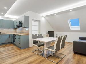 Prodej bytu 2+kk, Abertamy, Pražská, 45 m2